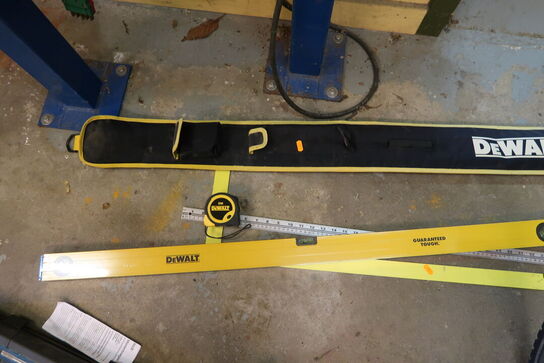 Waterpas DEWALT m.m.