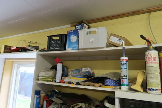 Div. Plejemidler, værktøj, forstærker ONKYO samt højtalere