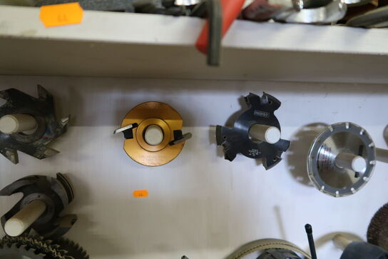 Div. Skæreklinger, overfræser, værktøj m.m.