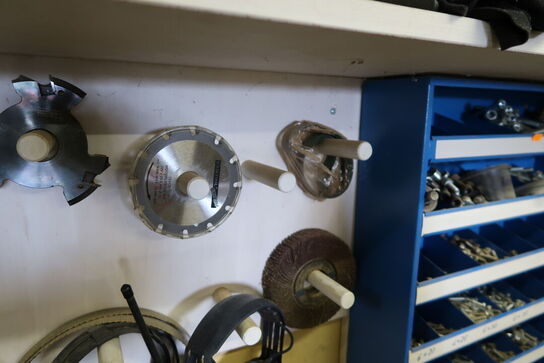 Div. Skæreklinger, overfræser, værktøj m.m.