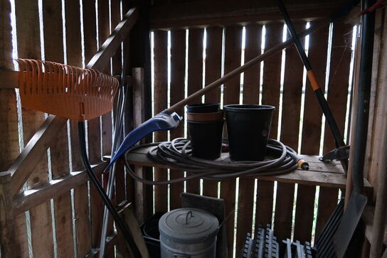 Trillebør, bordsav, trappestige, sækkevogn m.m.