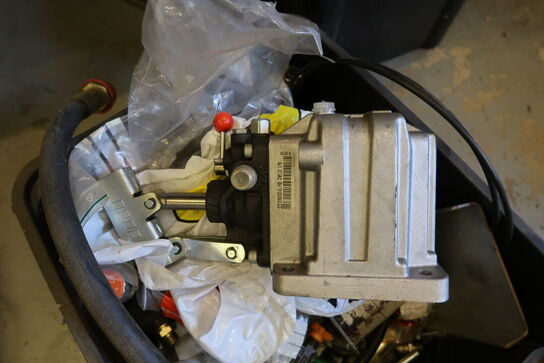 Kasse med div. Reservedele