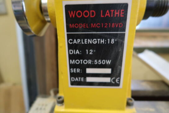 Drejebænk TDB WOOD LATHE MC1218VD