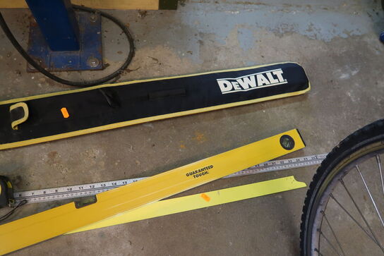 Waterpas DEWALT m.m.