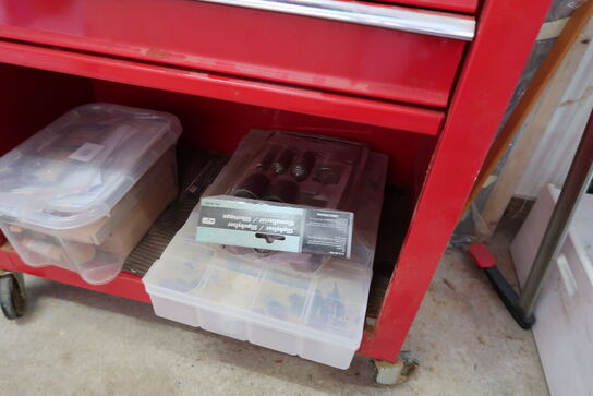 Værktøjsvogn med div. Værktøj m.m.