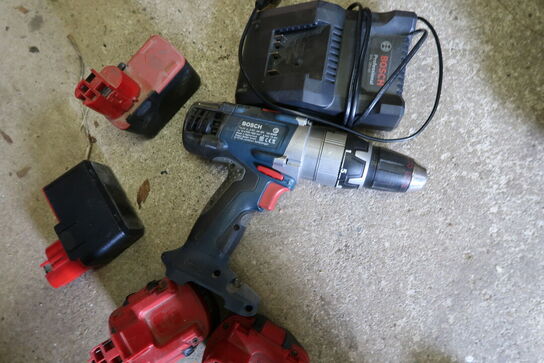 2 stk. akku bore/skruemaskiner BOSCH med div. Batterier og lader