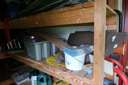 Div. Værktøj, 2-taktsbenzin, plejemidler m.m.