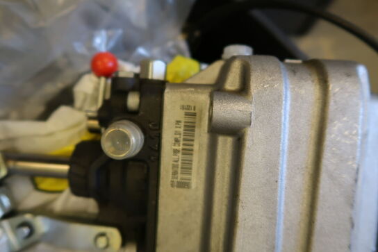 Kasse med div. Reservedele