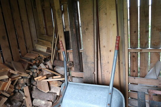 Trillebør, bordsav, trappestige, sækkevogn m.m.