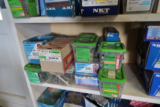 Div. Ladere, batterier, søm, skruer m.m.