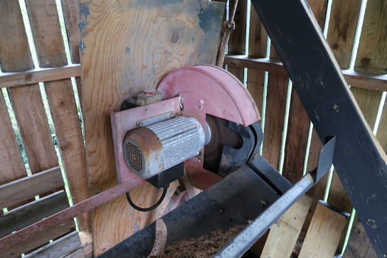 Trillebør, bordsav, trappestige, sækkevogn m.m.