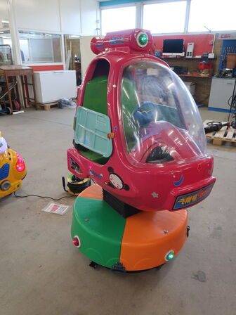 Vippehelikopter med møntindkast (10,-)