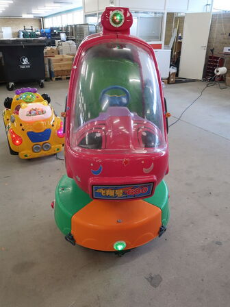 Vippehelikopter med møntindkast (10,-)