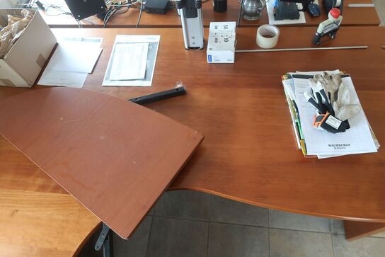 Skrivebord med kassette