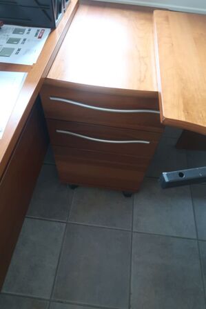 Skrivebord med kassette