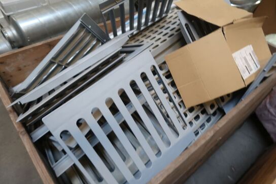 Palle med hylder til kølerumsreoler