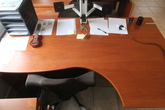 Skrivebord med kassette