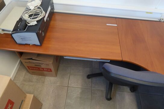 Hjørneskrive bord med kassette