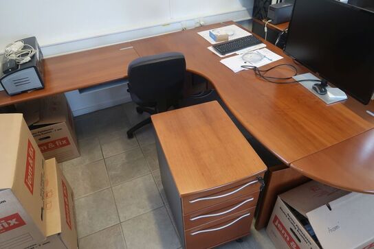 Hjørneskrive bord med kassette