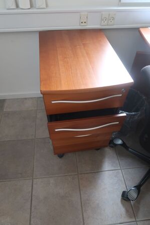 Skrivebord med kassette