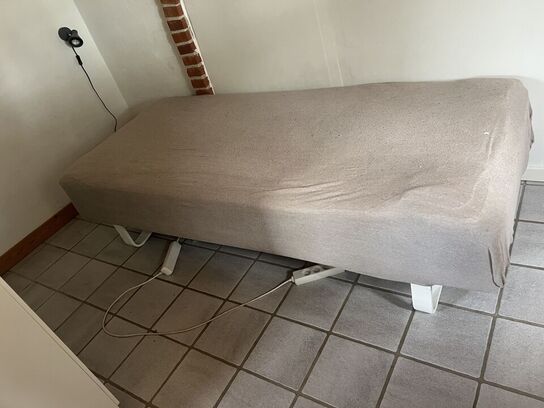 Alt indhold i rum (se billeder)