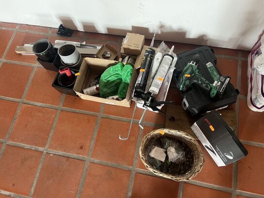 Mixlot bl.a. HITACHI skruemaskine m.v. (se billeder)