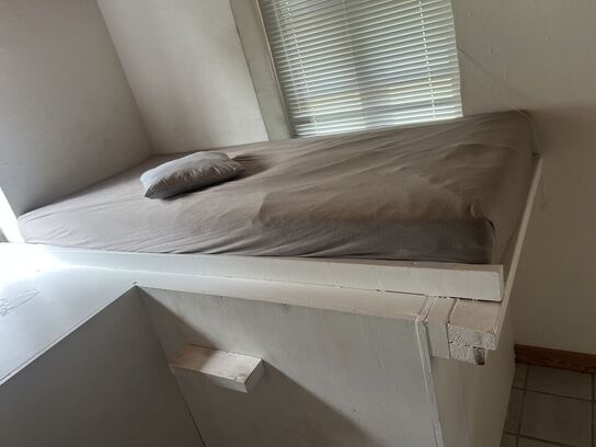 Alt indhold i rum (se billeder)