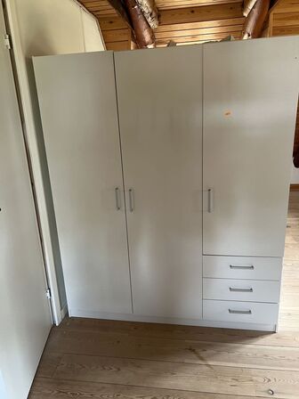 Garderobeskab