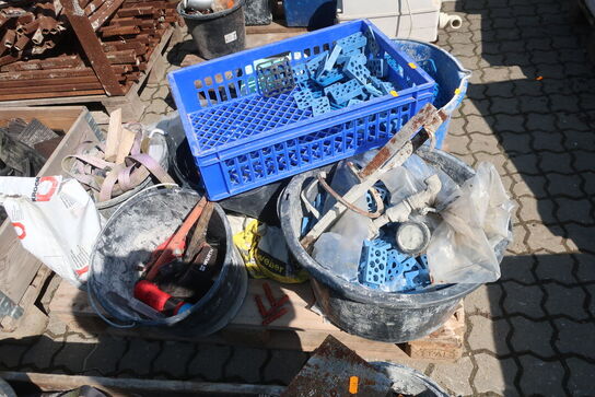 Palle med div. Værktøj og varelager