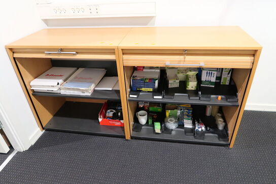 2 stk. jalousiskabe med div. Kontorartikler