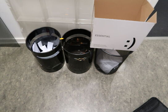 Brochureholder samt skraldespande