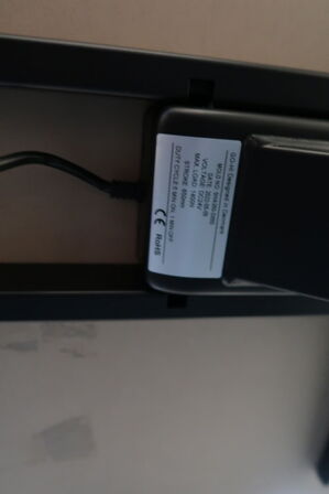 El. hæve/sænke skrivebord uden indhold samt skuffemodul