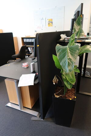 2 stk. afskærmningsvægge