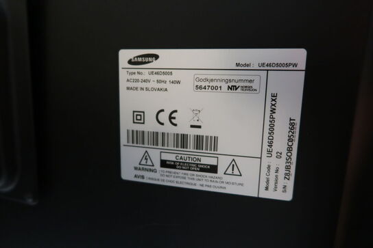 Fjernsyn SAMSUNG UE46D5005 med fjernbetjening