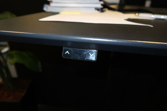 El. hæve/sænke skrivebord uden indhold