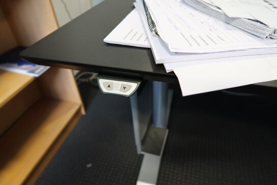 El. hæve/sænke skrivebord uden indhold med skuffemodul