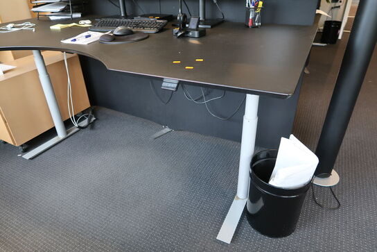 El. hæve/sænke skrivebord uden indhold med skuffemodul