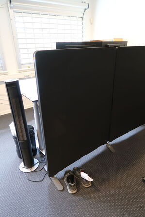 2 stk. afskærmningsvægge