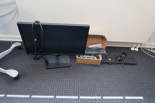 Computerskærm SAMSUNG S24E450 samt dockingstation LENOVO