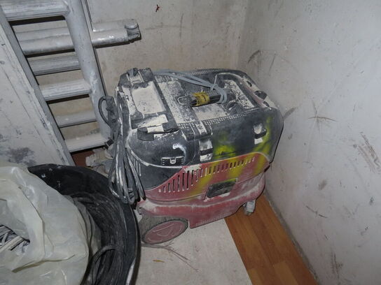 Tøm rummet for værktøj, stiger og materialer