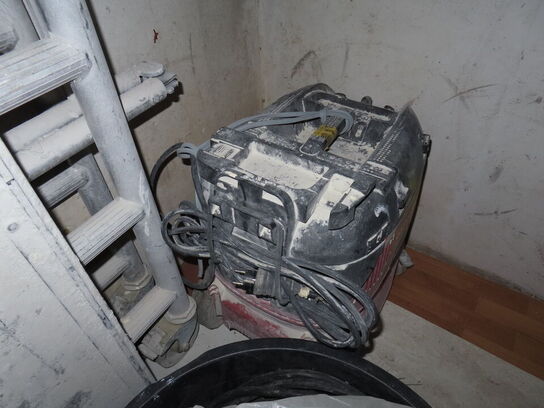 Tøm rummet for værktøj, stiger og materialer