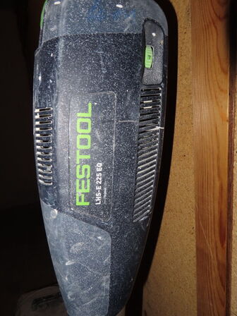 Tøm rummet for værktøj, stiger og materialer