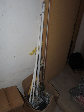 Tøm rummet for værktøj, stiger og materialer