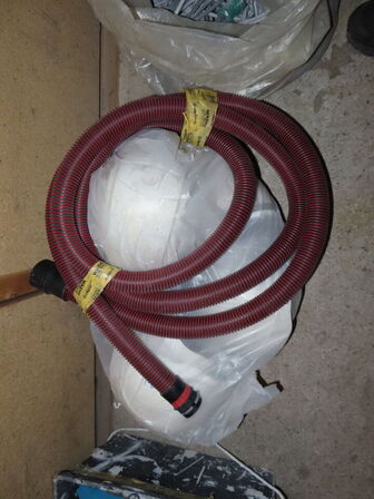 Tøm rummet for værktøj, stiger og materialer