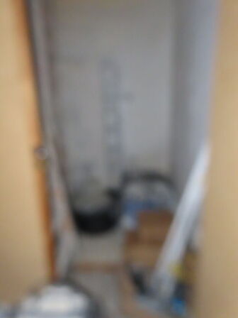 Tøm rummet for værktøj, stiger og materialer