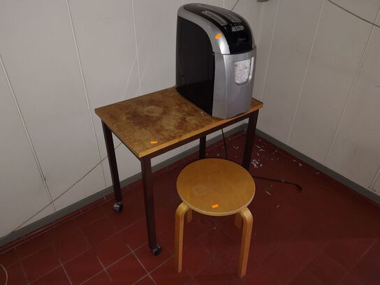 Makulator, rullebord og skammel