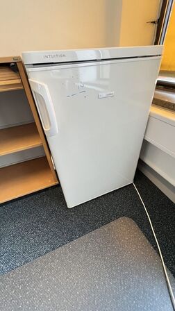 Electrolux køleskab med brugsspor 