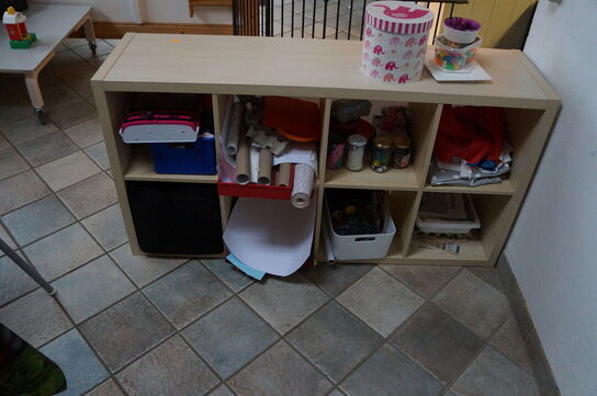 Bord inkl. Højstole, m.v.