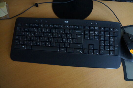 Skærm, tastatur & mus LOGITECH & LENOVO 