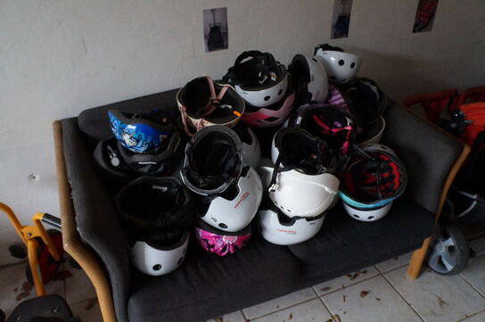 Parti børnecykelhjelme